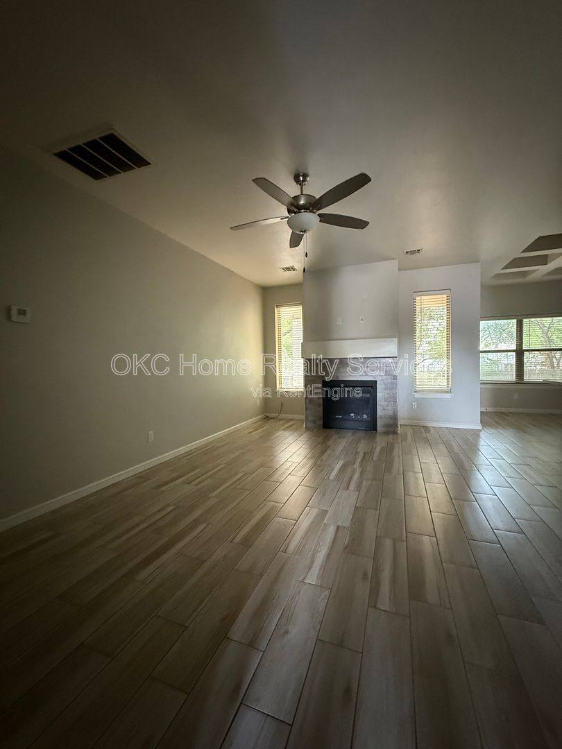 Apartment for rent at 2905 Quail Creek Rd, Oklahoma City, OK 73120