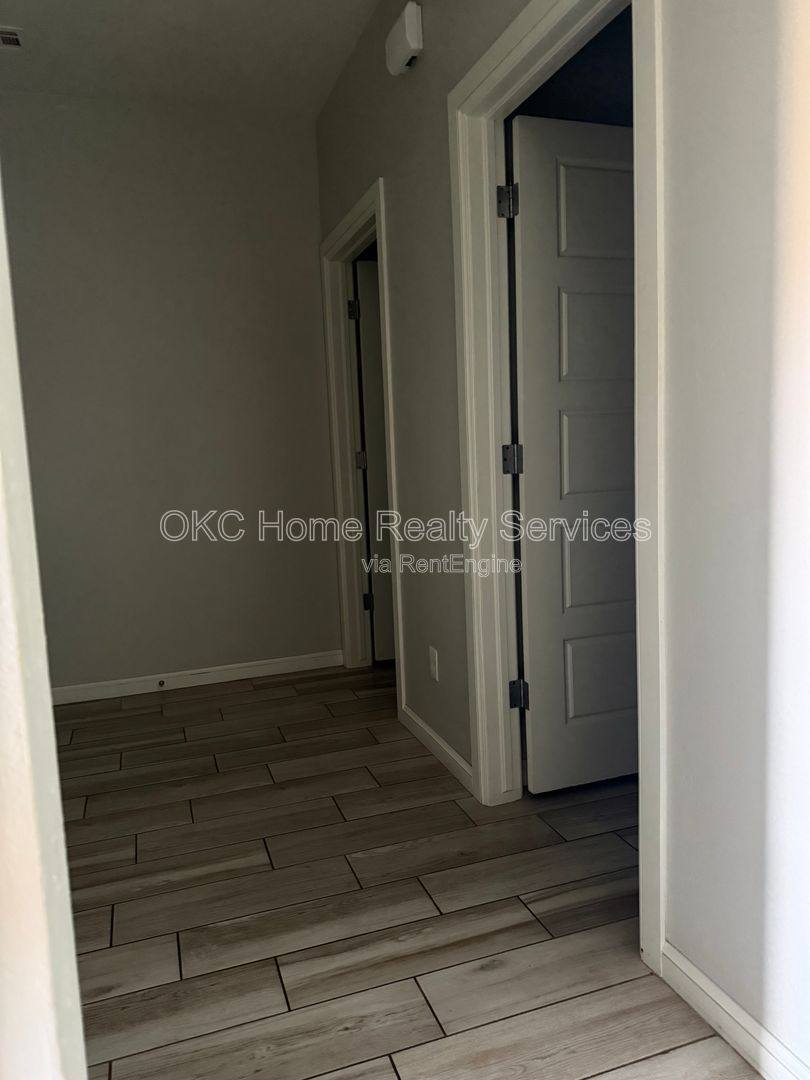Apartment for rent at 2905 Quail Creek Rd, Oklahoma City, OK 73120