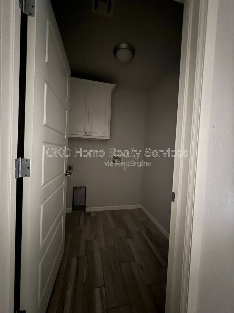 Apartment for rent at 2905 Quail Creek Rd, Oklahoma City, OK 73120