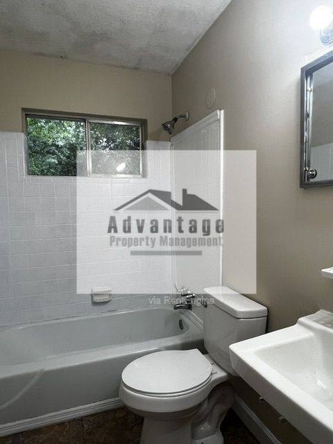 House for rent at 6488 Veracruse Dr, Morrow, GA 30260