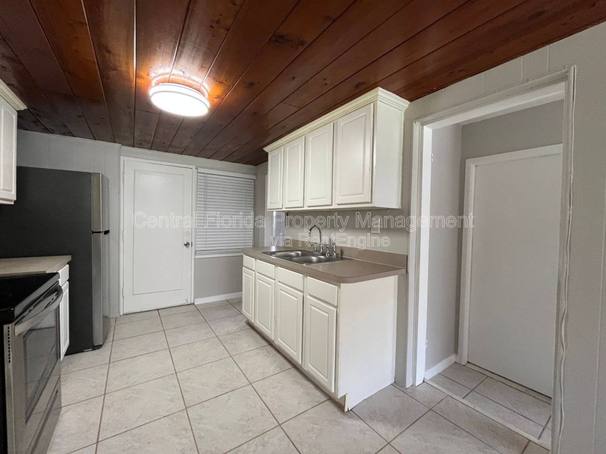 Apartment for rent at 1510 Altaloma Ave #B, Orlando, FL 32803