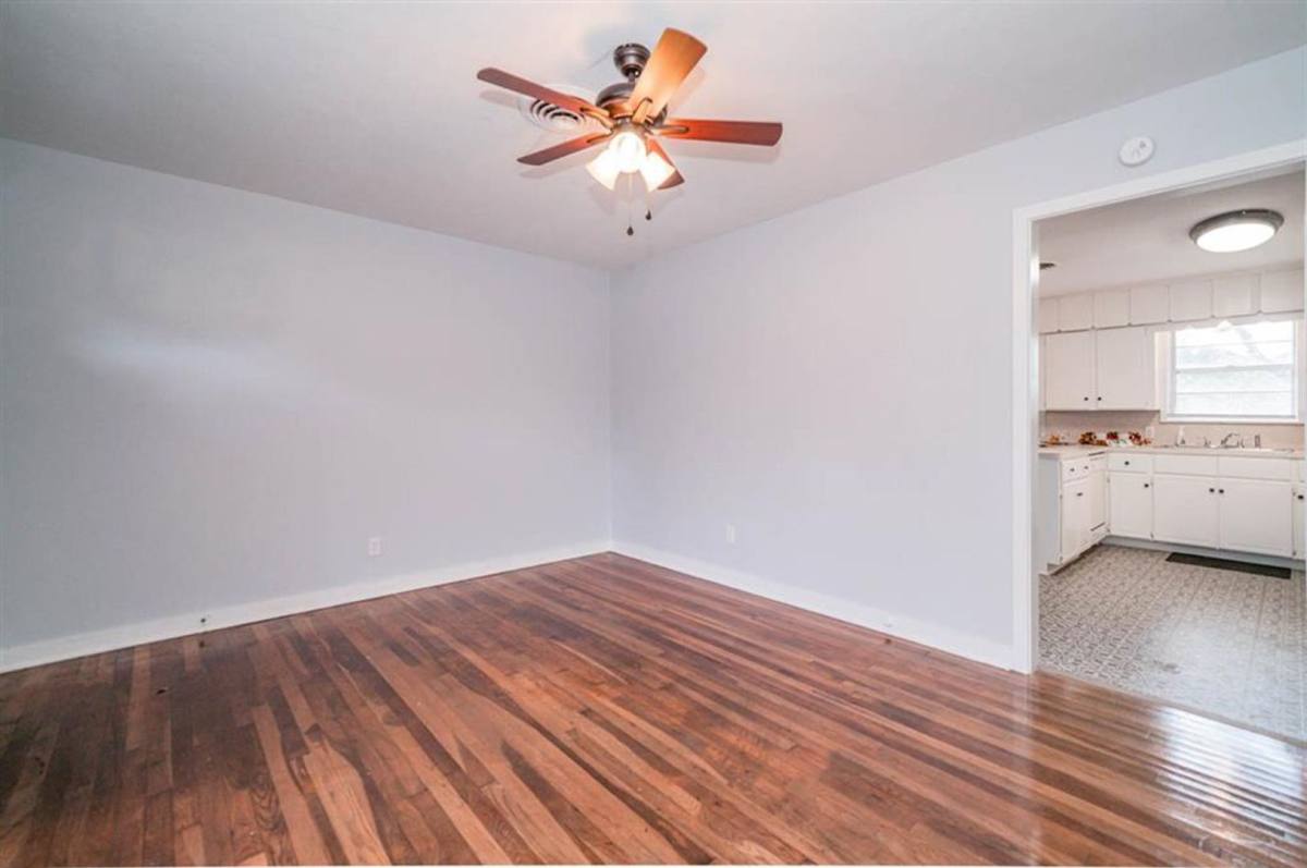 House for rent at 812 Glencrest Lane, Longview, TX 75601