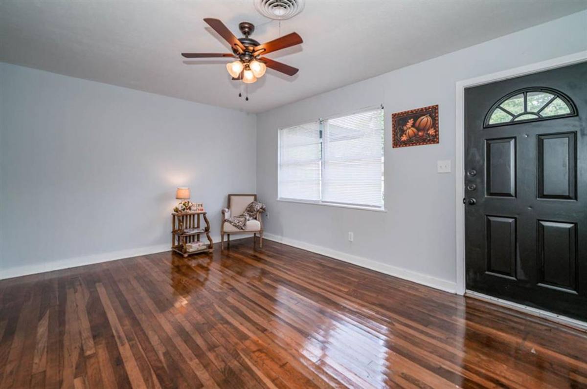 House for rent at 812 Glencrest Lane, Longview, TX 75601