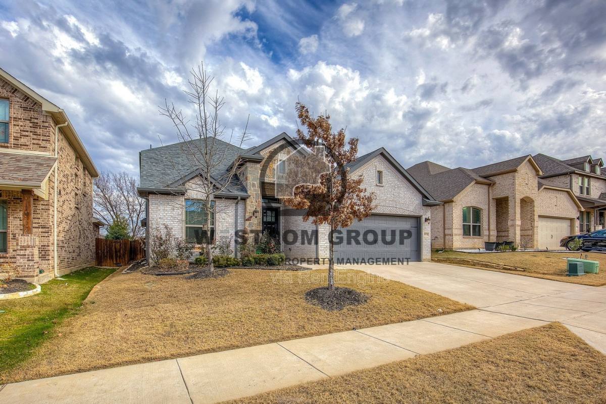 House for rent at 10320 Linger Lane, Keller, TX 76244