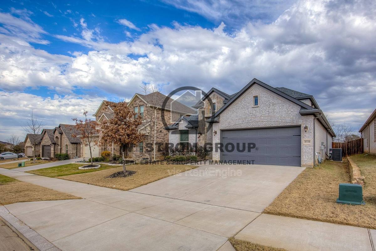 House for rent at 10320 Linger Lane, Keller, TX 76244