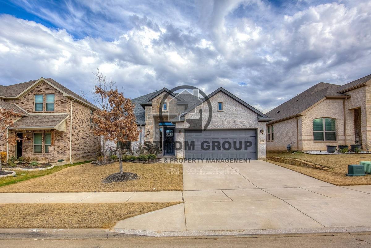 House for rent at 10320 Linger Lane, Keller, TX 76244