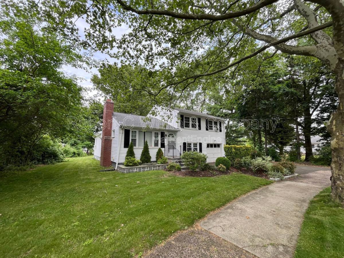 House for rent at 29 Bowen Rd, North Haven, CT 06473