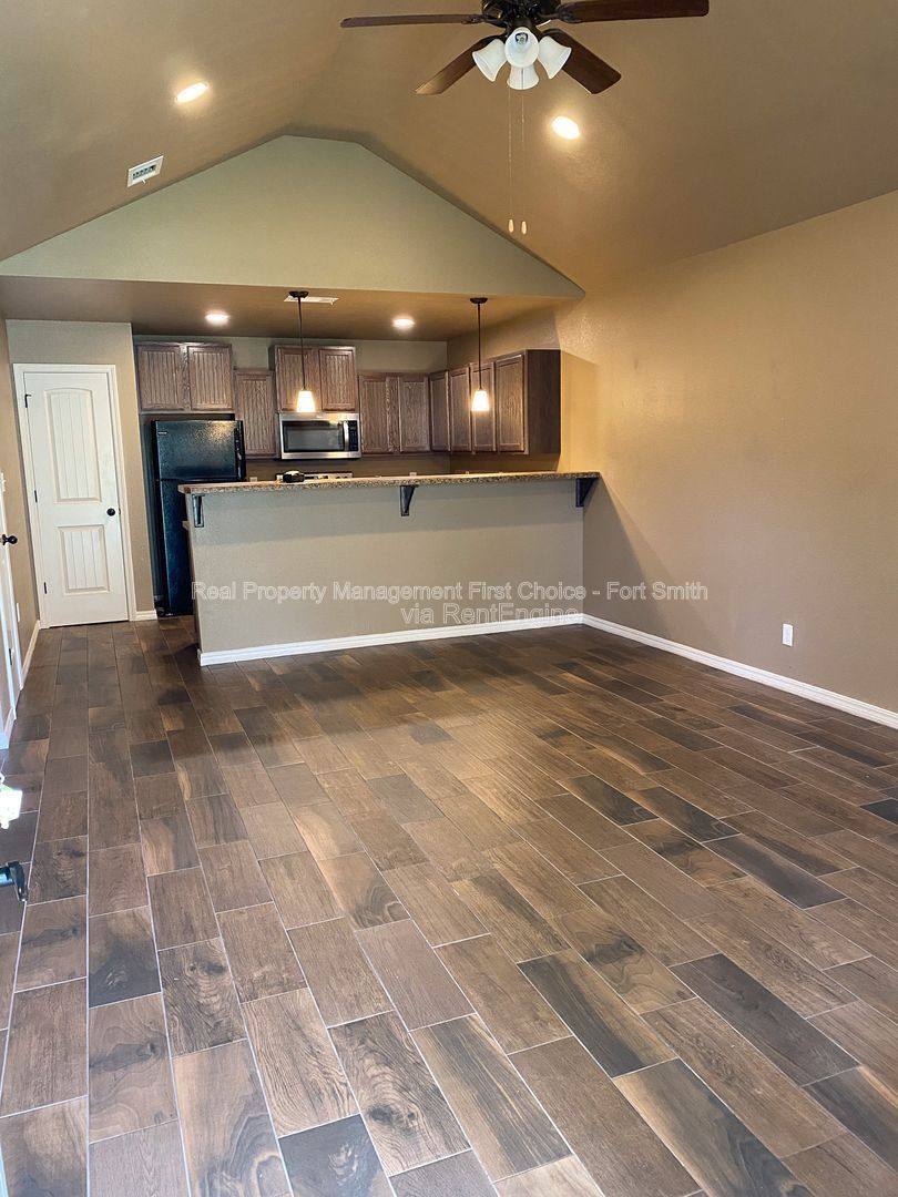 Apartment for rent at 4715 S 27th St #A, Fort Smith, AR 72901