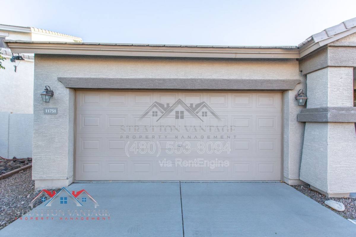 House for rent at 11751 W Daley Lane, Sun City, AZ 85373