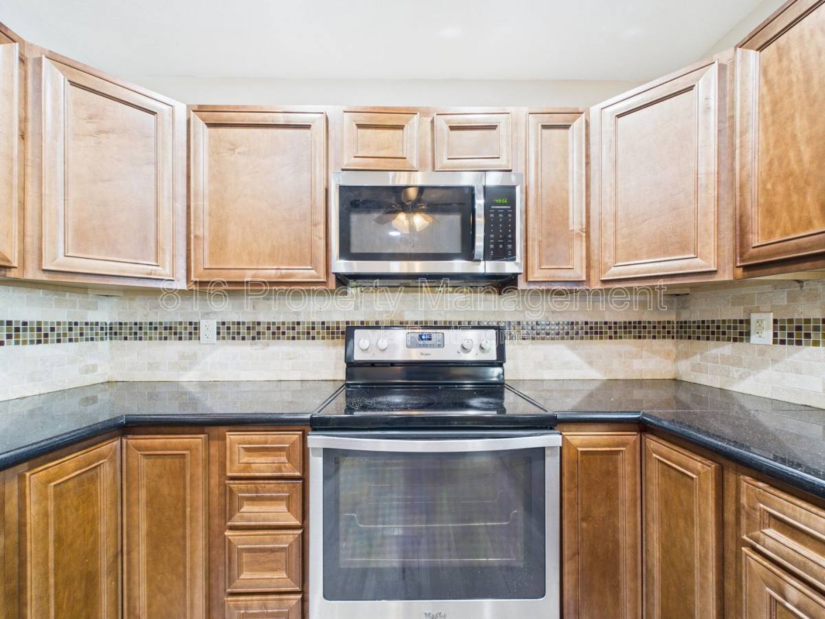 House for rent at 4321 N Lister Ave, Kansas City, MO 64117