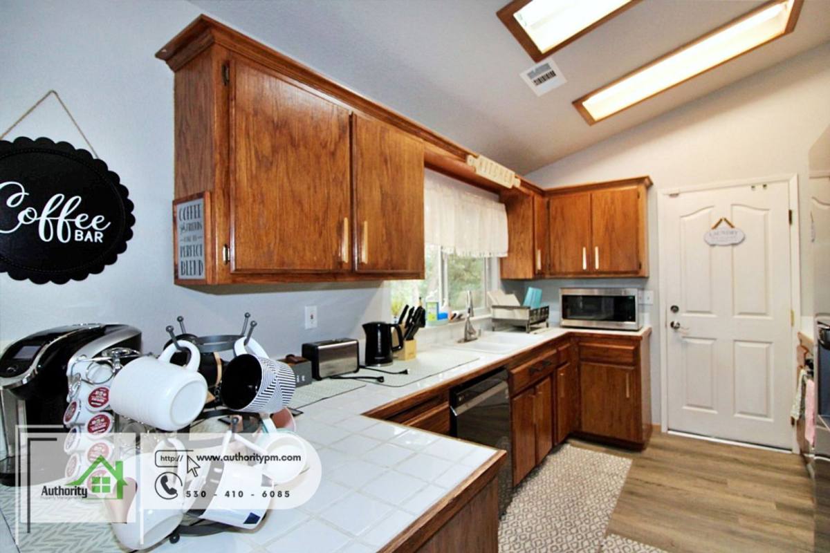 House for rent at 19263 Bjan Lane, Redding, CA 96003