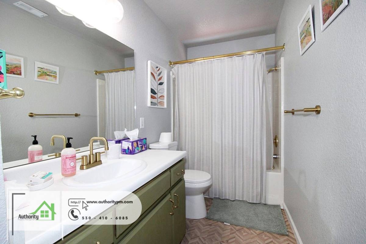 House for rent at 19263 Bjan Lane, Redding, CA 96003