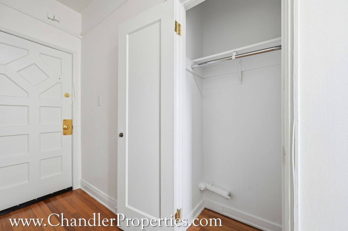 Apartment for rent at 625 Scott St, San Francisco, CA 94117