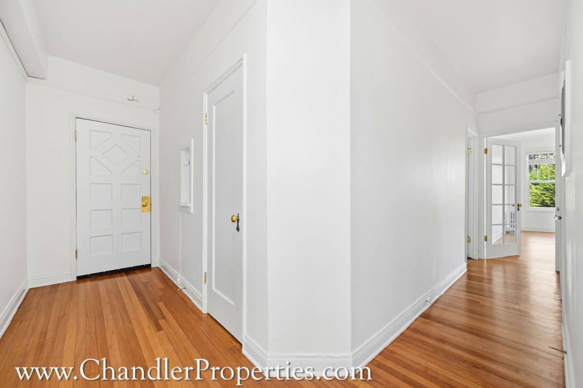 Apartment for rent at 625 Scott St, San Francisco, CA 94117