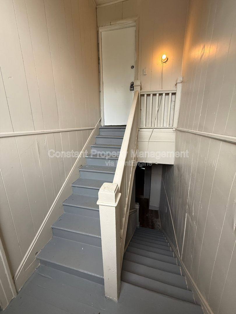 Apartment for rent at 616 W Poplar St #2, Griffin, GA 30224