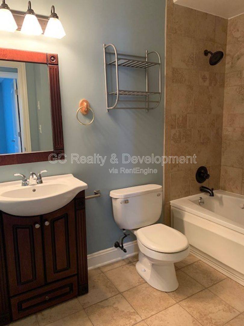 Apartment for rent at 13 Simpson St #B, Geneva, IL 60134