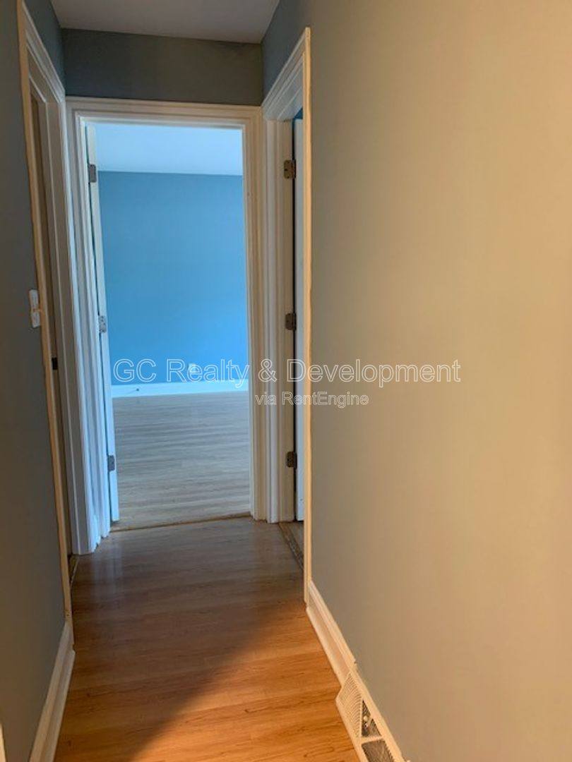 Apartment for rent at 13 Simpson St #B, Geneva, IL 60134
