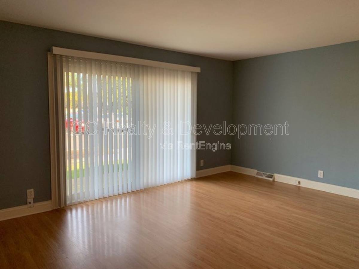 Apartment for rent at 13 Simpson St #B, Geneva, IL 60134