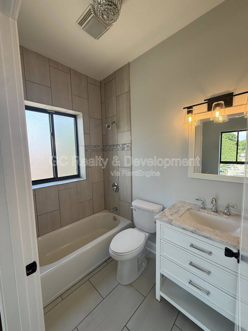 Condo for rent at 3437 S Morgan St #3W, Chicago, IL 60608