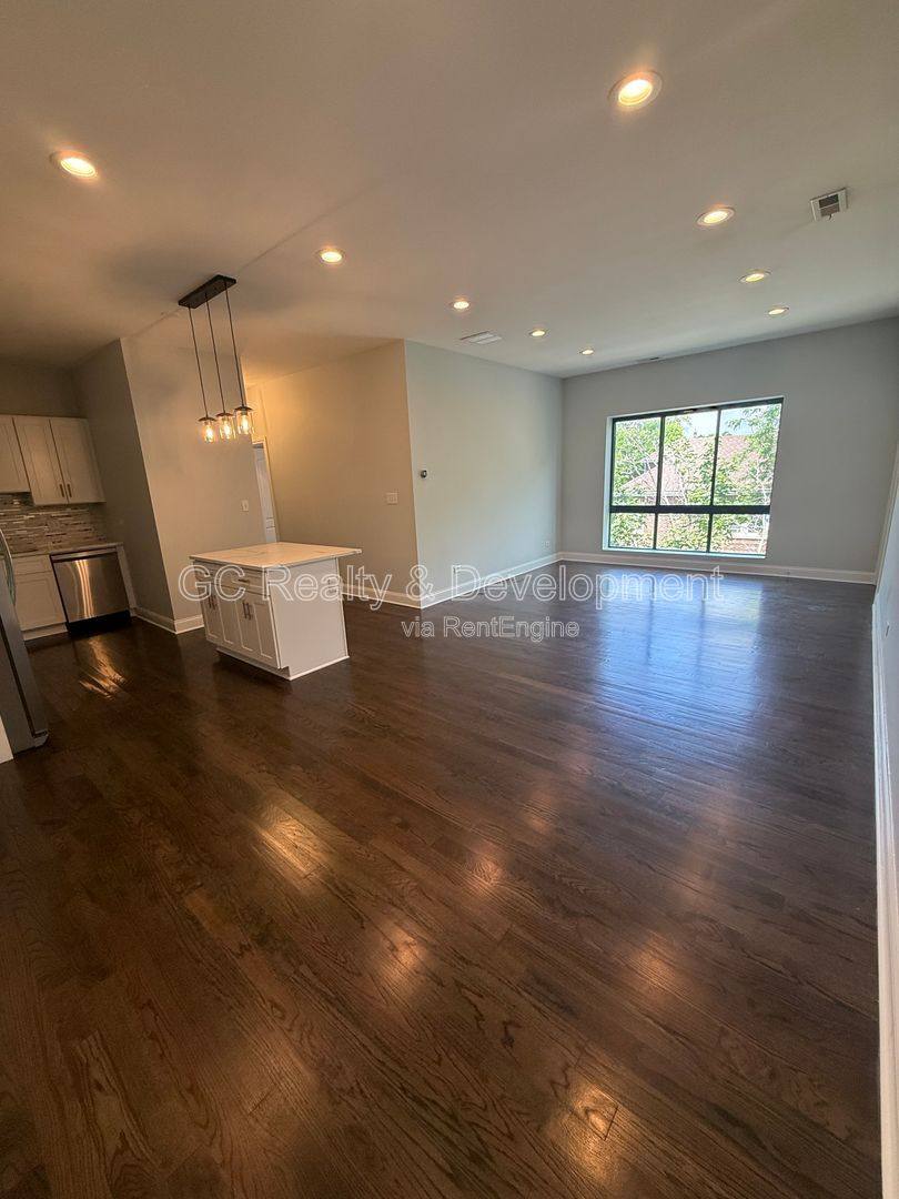 Condo for rent at 3437 S Morgan St #3W, Chicago, IL 60608