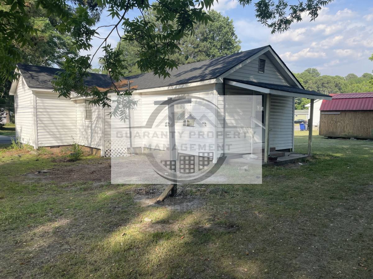 House for rent at 404 E Elizabeth St, Selma, NC 27576