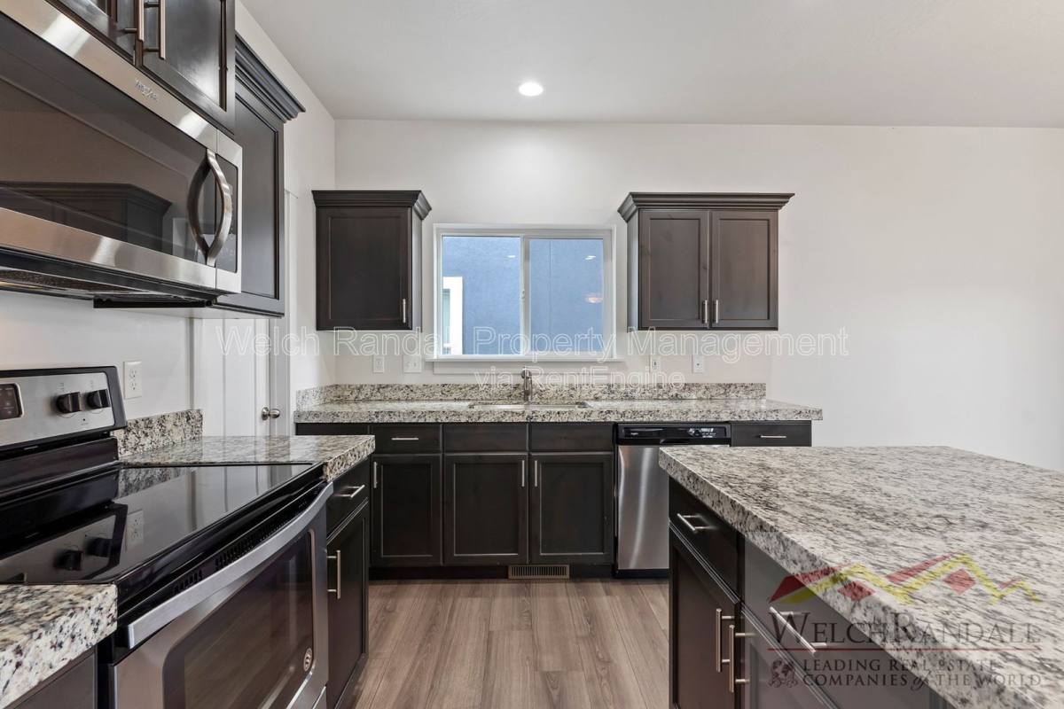 Apartment for rent at 433 N 100 W, Vineyard, UT 84059