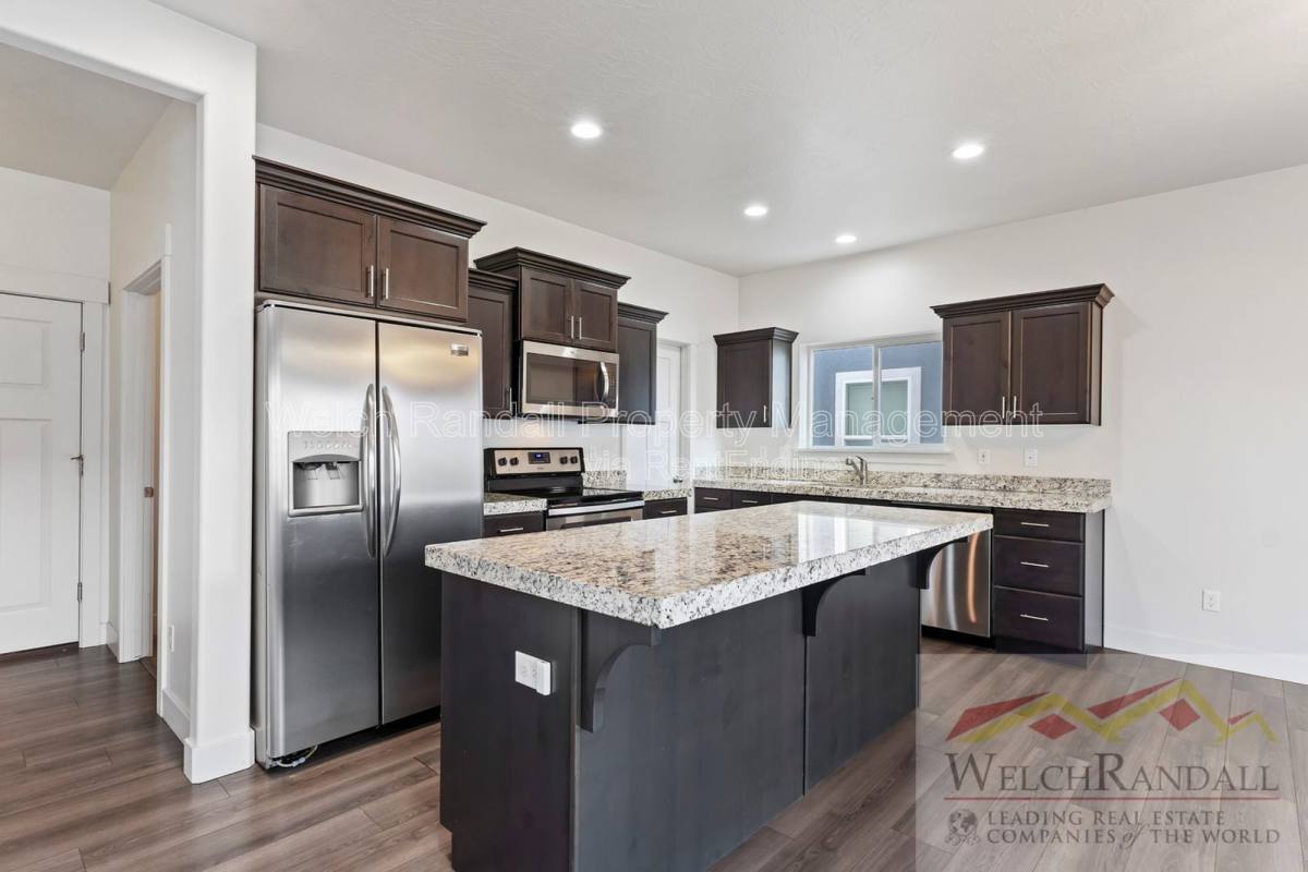 Apartment for rent at 433 N 100 W, Vineyard, UT 84059