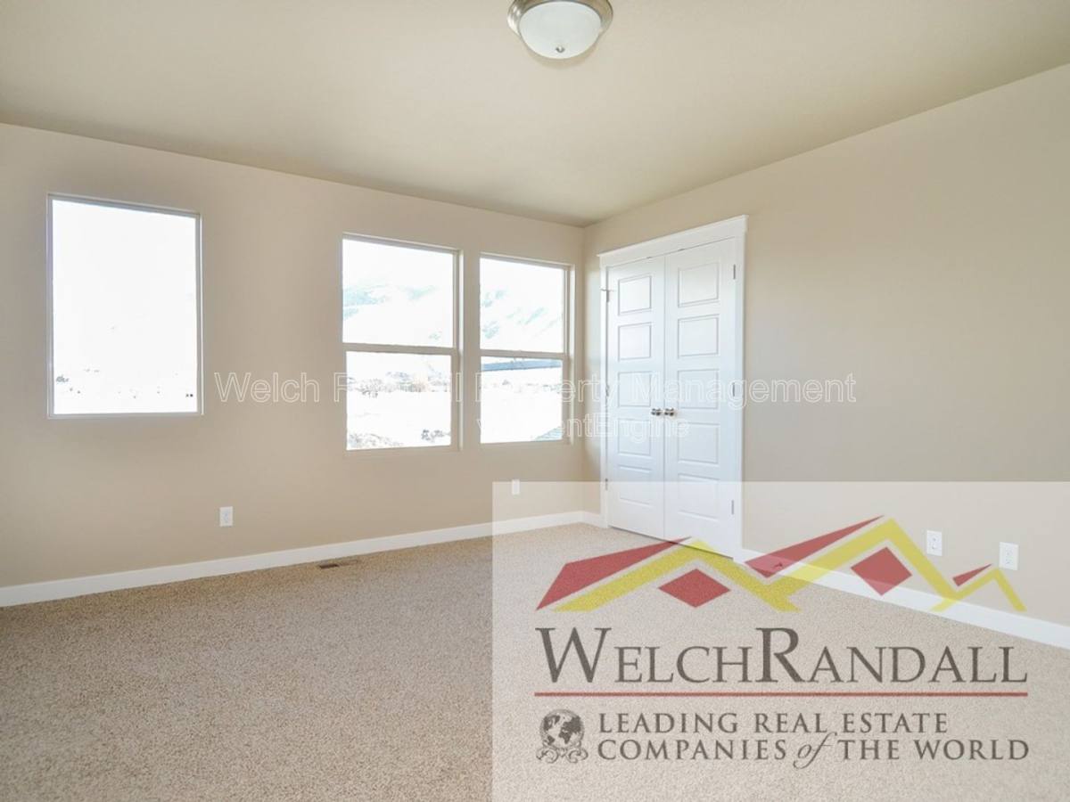 Townhouse for rent at 2433 Wellington Dr, Ogden, UT 84414