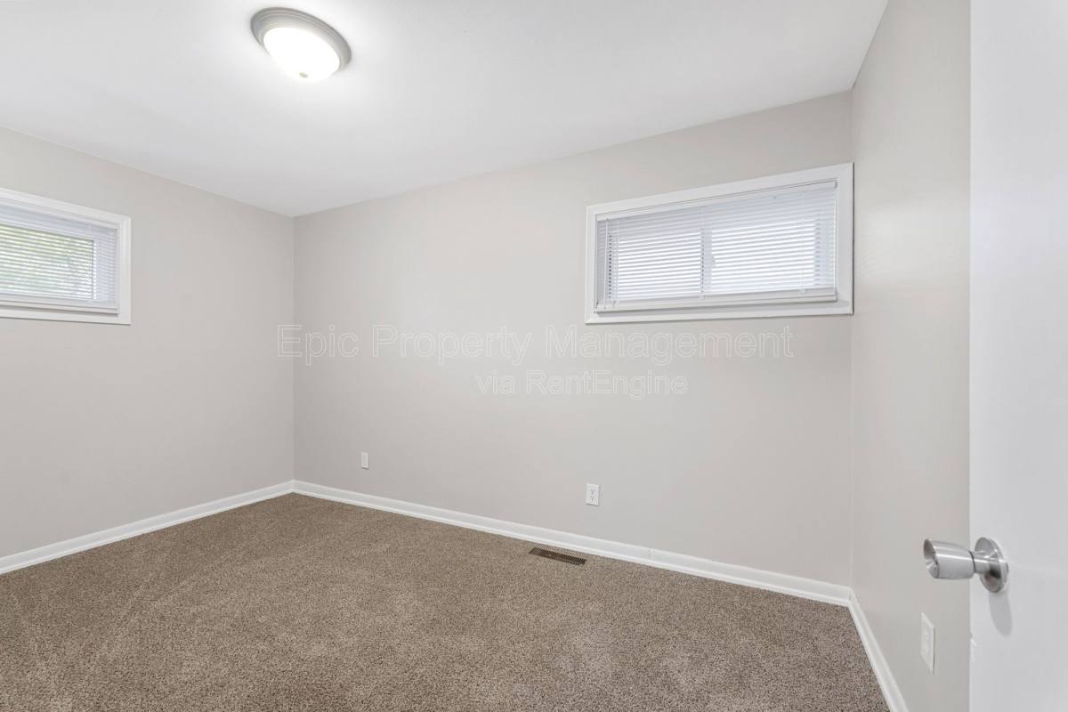 House for rent at 14069 Helen St, Southgate, MI 48195