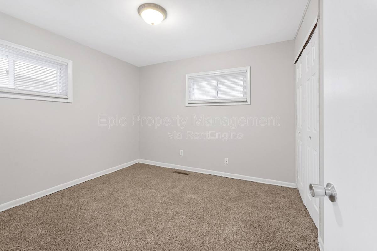 House for rent at 14069 Helen St, Southgate, MI 48195