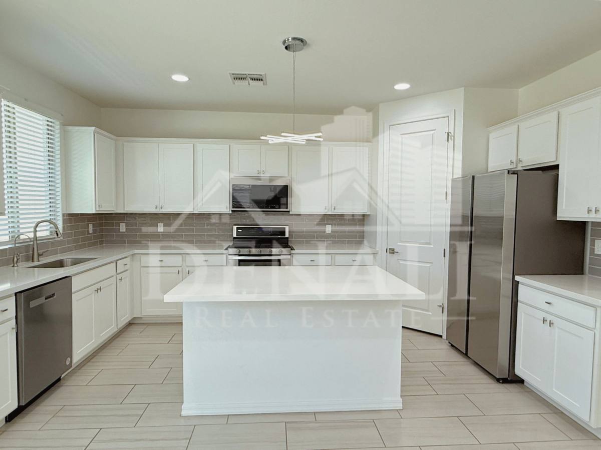 House for rent at 11326 E Unger Ave, Mesa, AZ 85212