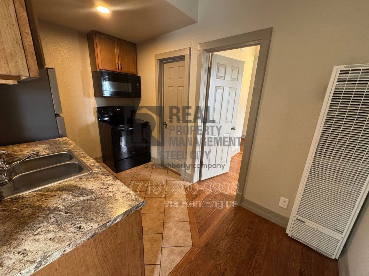 Apartment for rent at 902 W 11th St #6, Pueblo, CO 81003