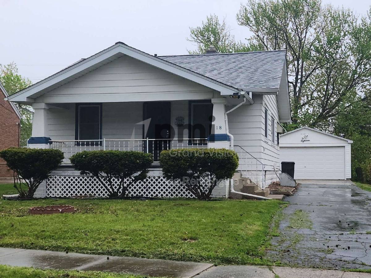 House for rent at 18 E Dr, Decatur, IL 62526