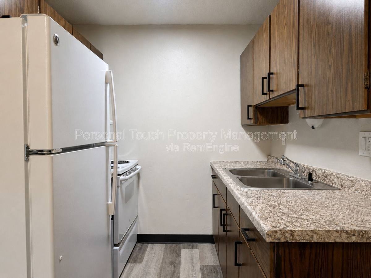 Apartment for rent at 1445 W Gateway Circle S #4, Fargo, ND 58103