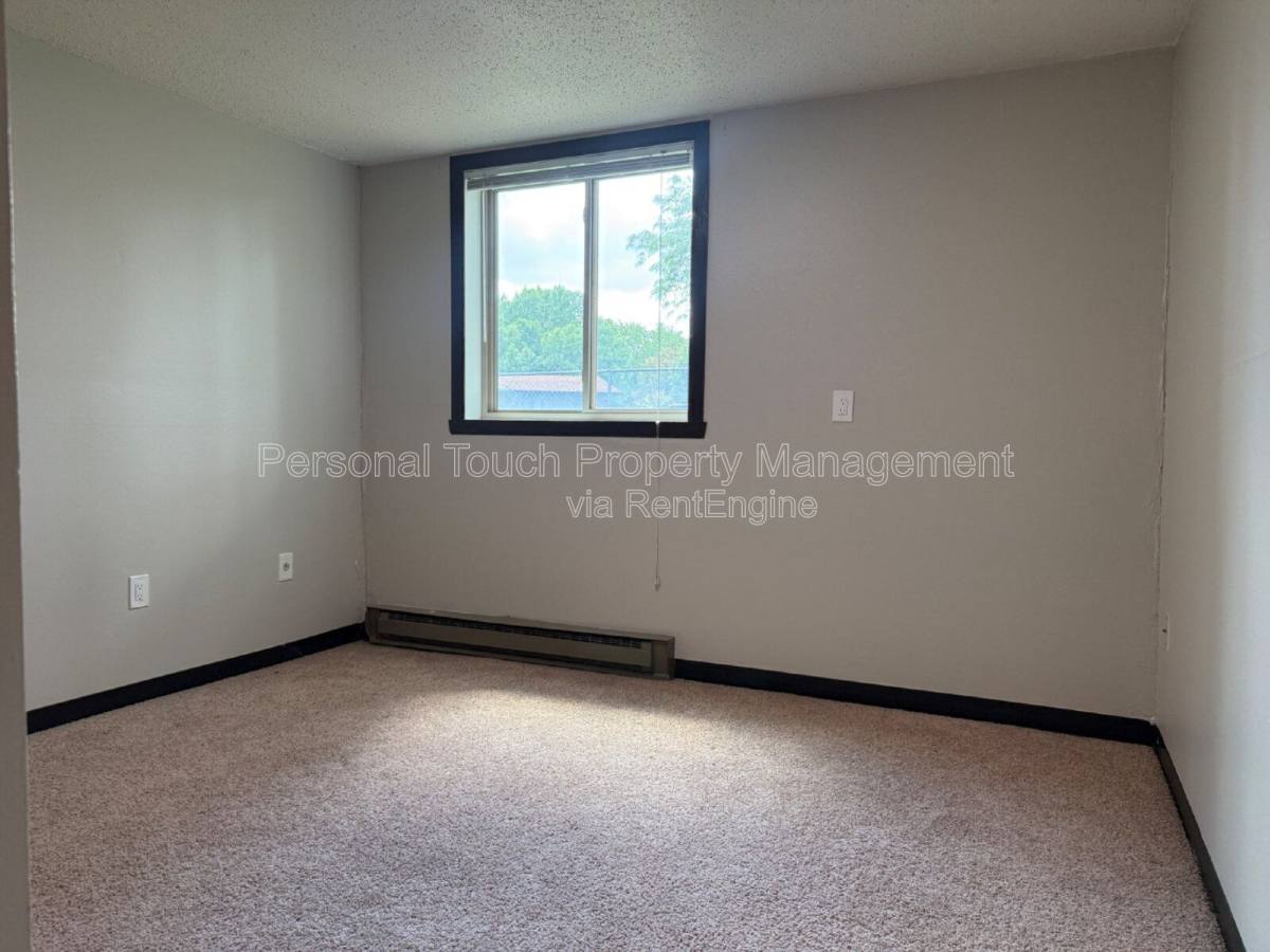 Apartment for rent at 1445 W Gateway Circle S #4, Fargo, ND 58103
