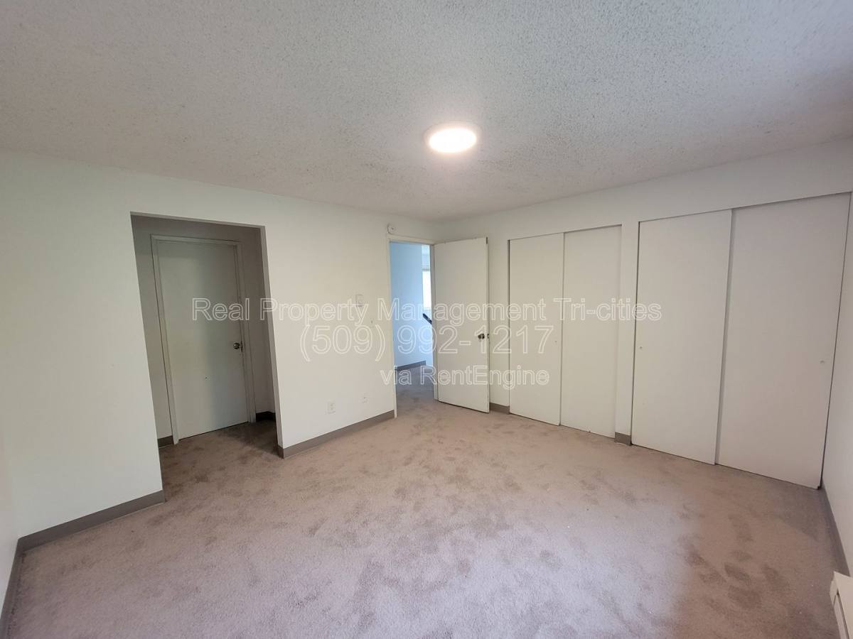 Apartment for rent at 2213 W 13th Ave #A, Kennewick, WA 99337