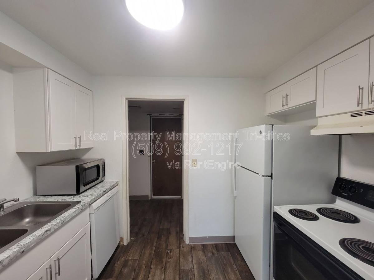 Apartment for rent at 2213 W 13th Ave #A, Kennewick, WA 99337