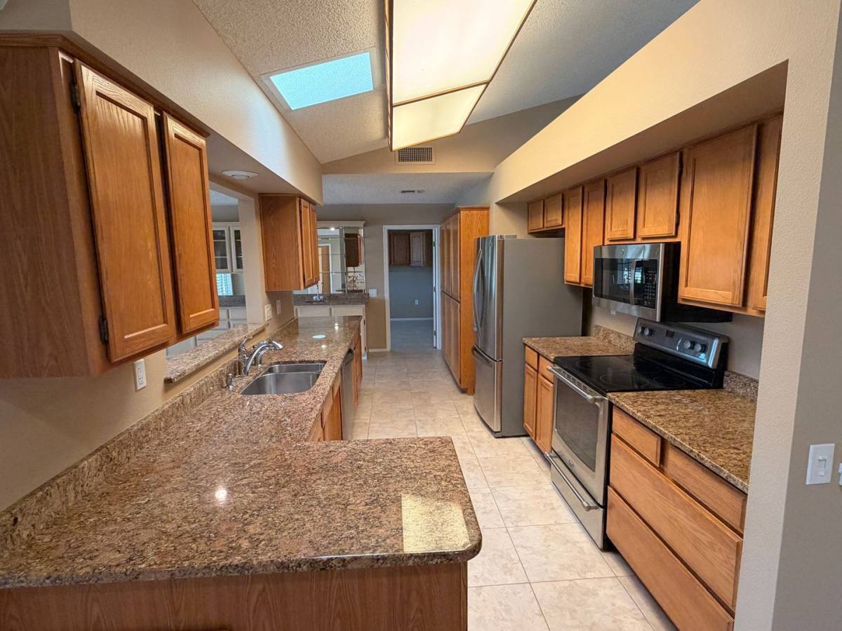 House for rent at 14607 W Yosemite Dr, Sun City West, AZ 85375