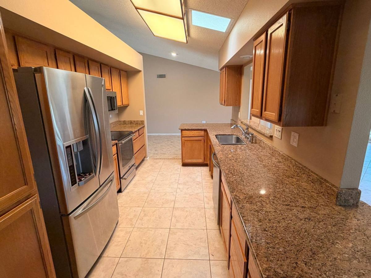 House for rent at 14607 W Yosemite Dr, Sun City West, AZ 85375