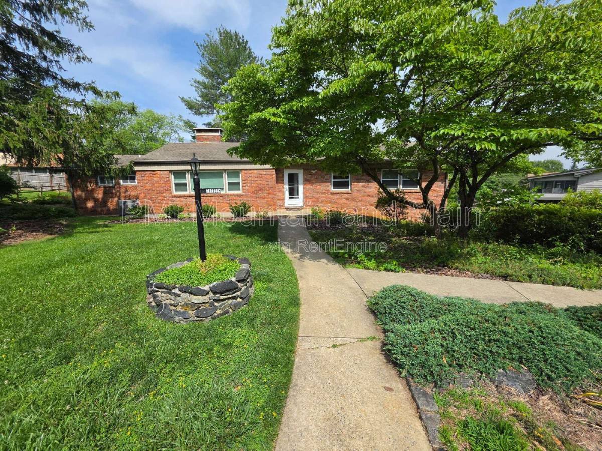 House for rent at 15 Ginell Circle, Asheville, NC 28804