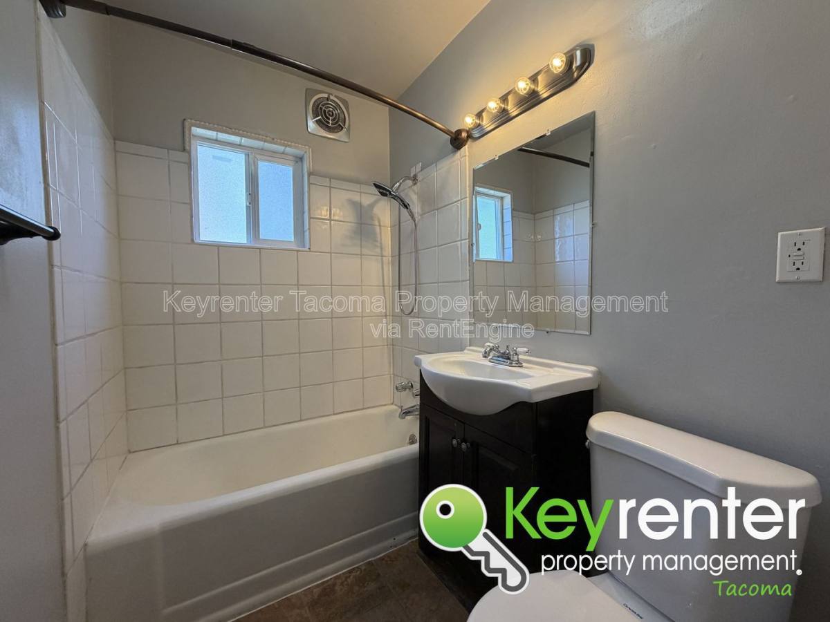 House for rent at 3201 N Mason Ave, Tacoma, WA 98407