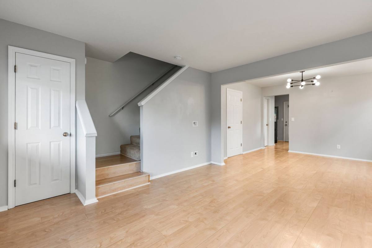 Townhouse for rent at 7 NE Morris St, Portland, OR 97212