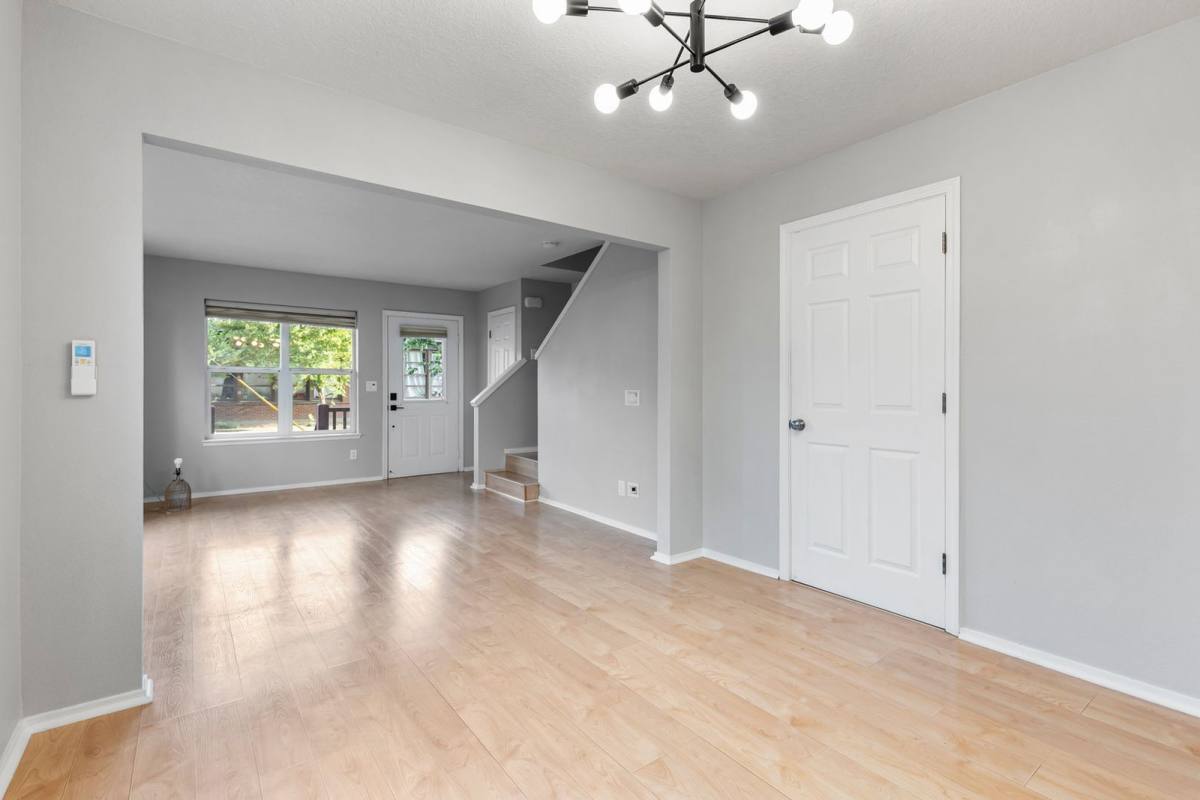 Townhouse for rent at 7 NE Morris St, Portland, OR 97212