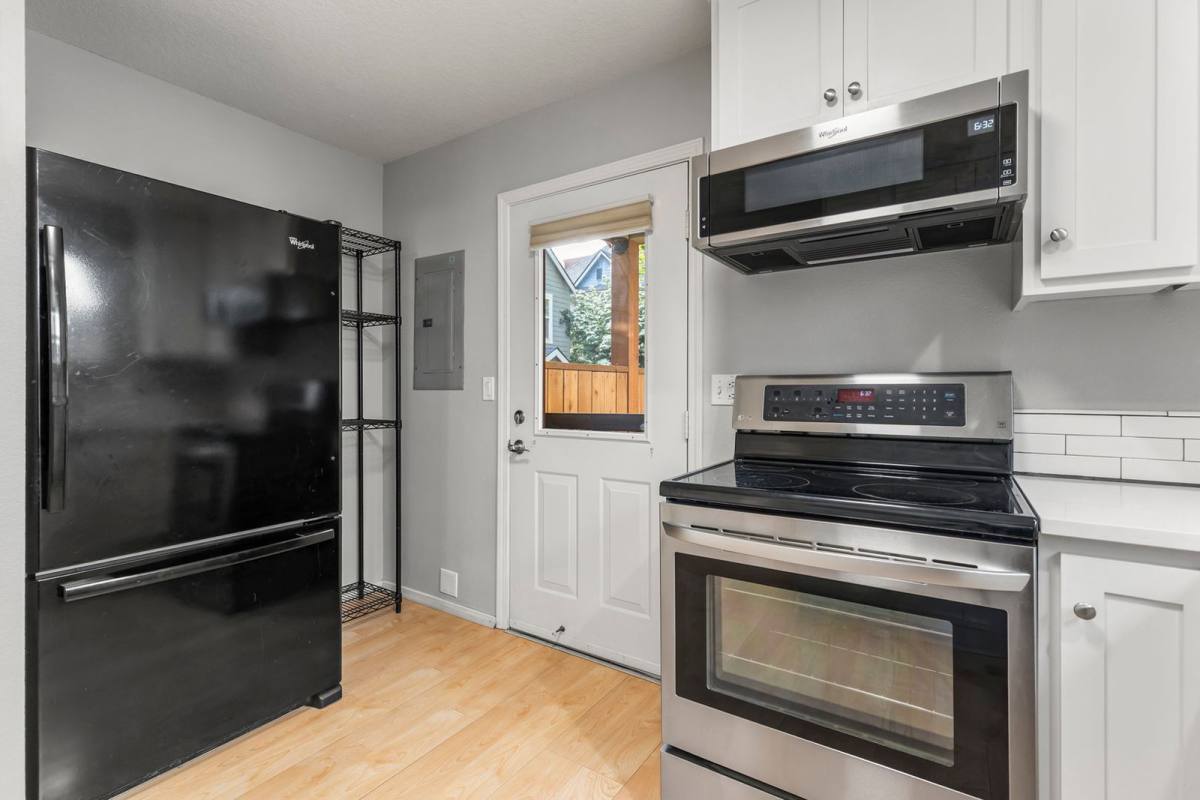 Townhouse for rent at 7 NE Morris St, Portland, OR 97212