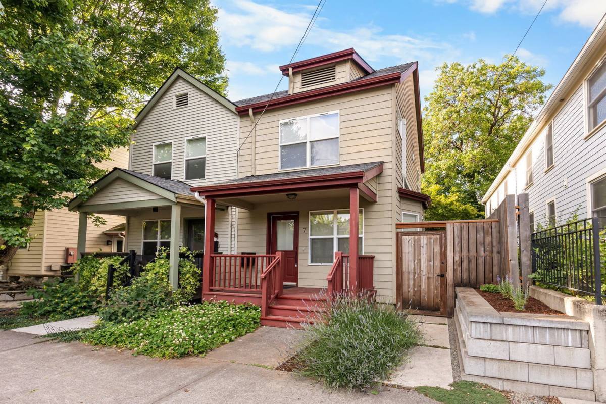 Townhouse for rent at 7 NE Morris St, Portland, OR 97212