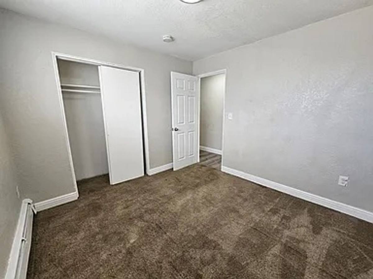 Apartment for rent at 1666 Clinton St, Aurora, CO 80010