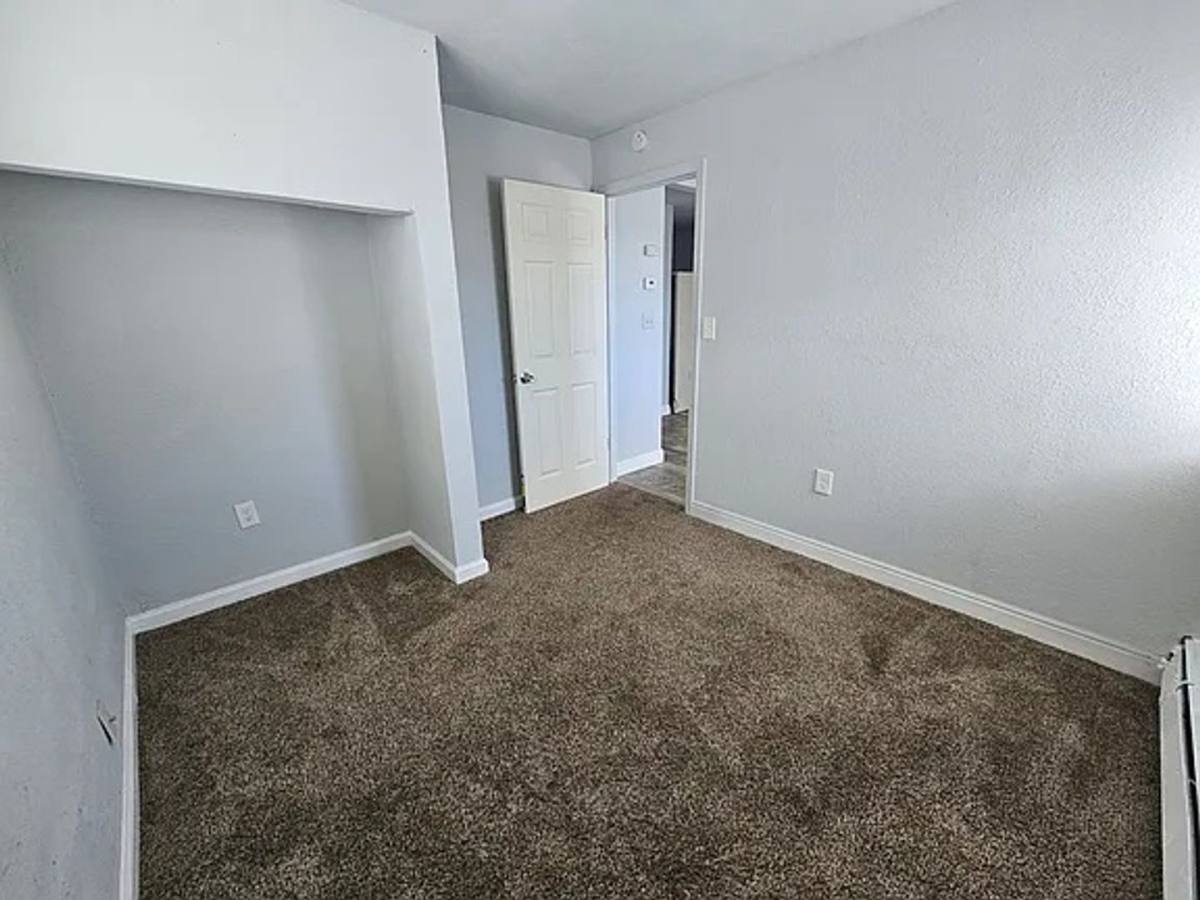 Apartment for rent at 1666 Clinton St, Aurora, CO 80010