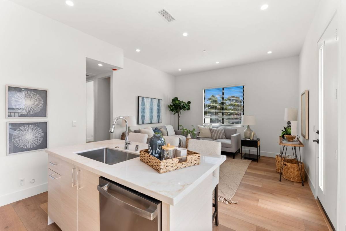 Apartment for rent at 6942 Glidden St, San Diego, CA 92111