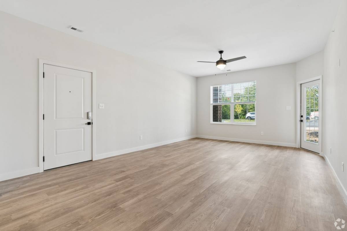Apartment for rent at 1100 Armstrong Mill Rd, Lexington, KY 40517