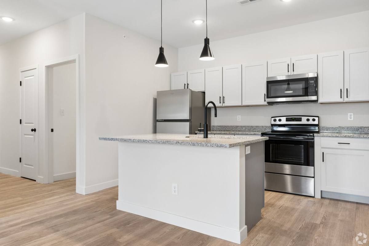 Apartment for rent at 1100 Armstrong Mill Rd, Lexington, KY 40517